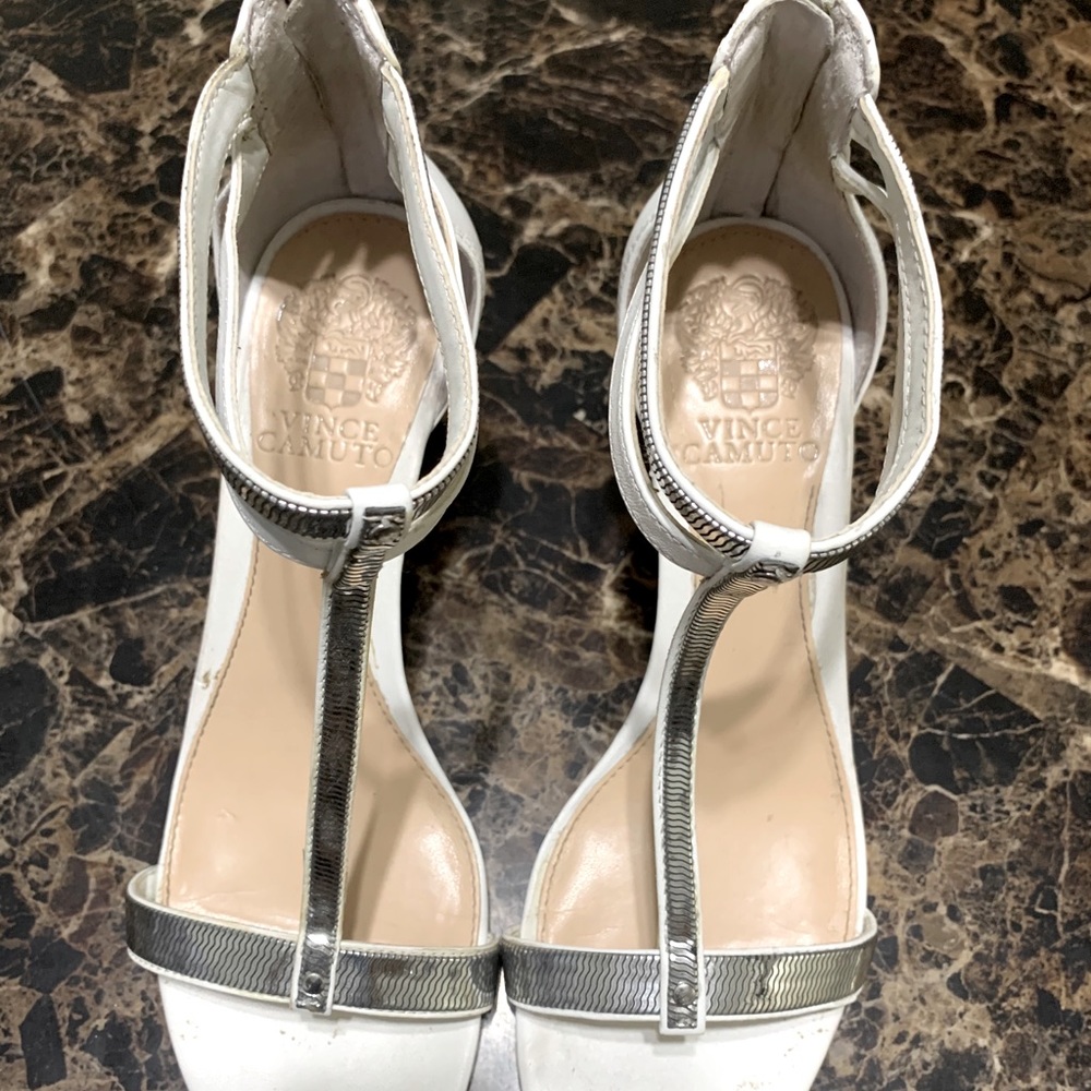 Vince Camuto low heels